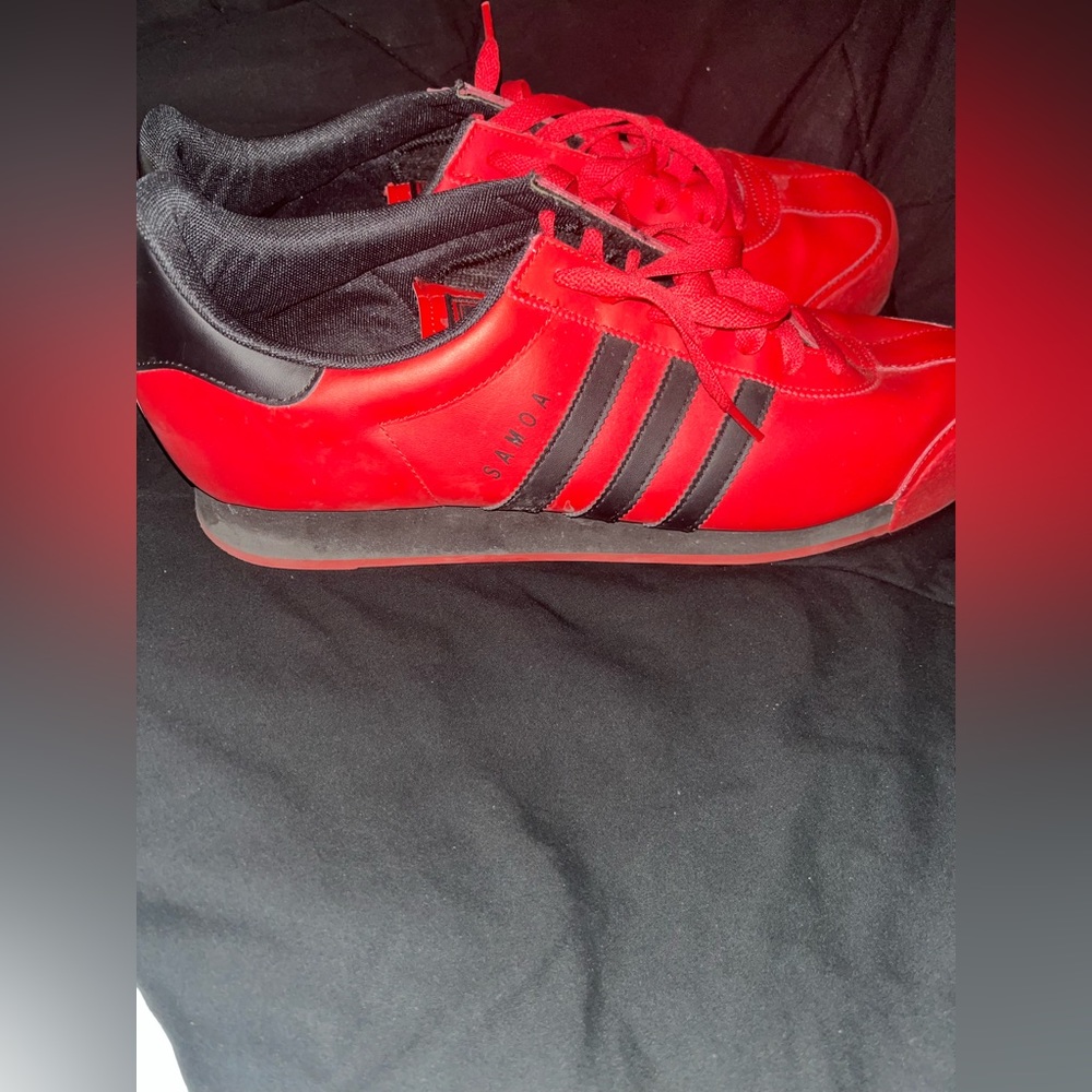 AdidasOriginalSomas size 13 perfect red black great combinationMATCHING SHORTS